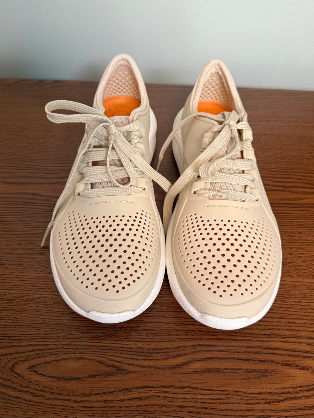 CROCS Women’s LiteRide 360 Pacer Sneakers in Cream with Orange Insole 10 Wide